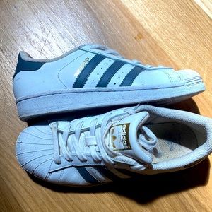 Adidas classic sneaker